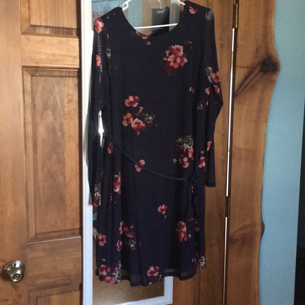 dress with belt